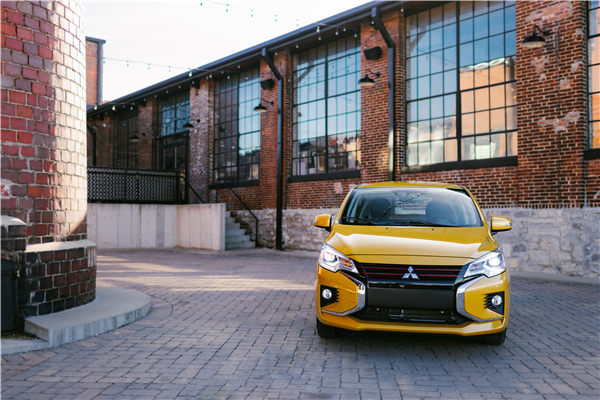 2023 Mitsubishi Mirage SE photo 4